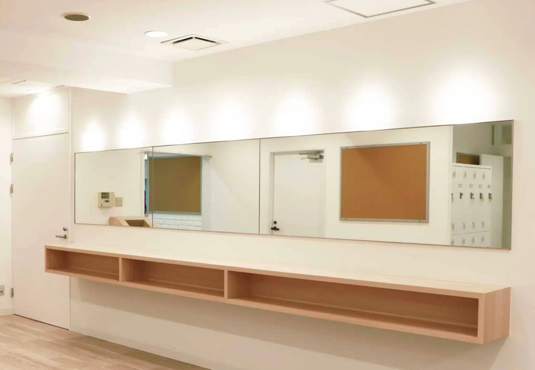 LAVA（ラバ）イオン小郡店のパウダールーム